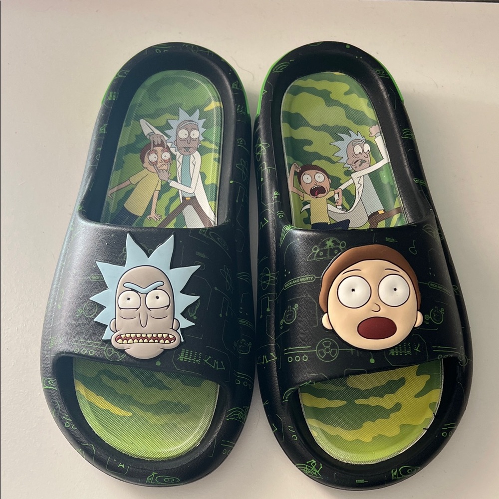 Cartoon Character Black and Green Slides